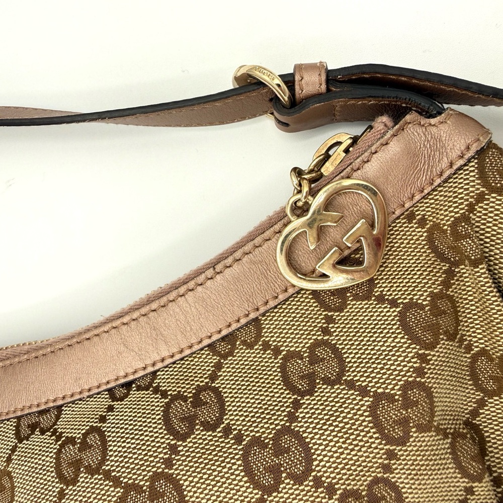 Gucci Tan and Brown Monogram Heart Charm Pochette - Picture 7 of 12